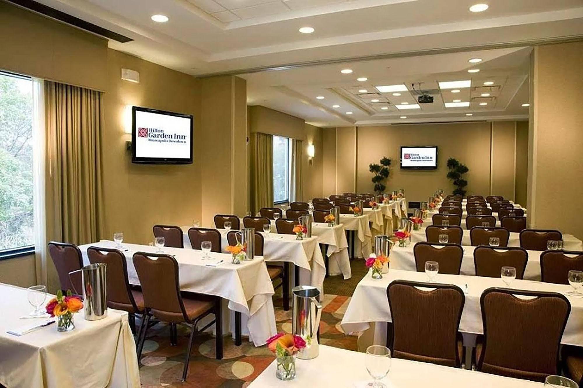 Hilton Garden Inn Minneapolis Downtown Extérieur photo