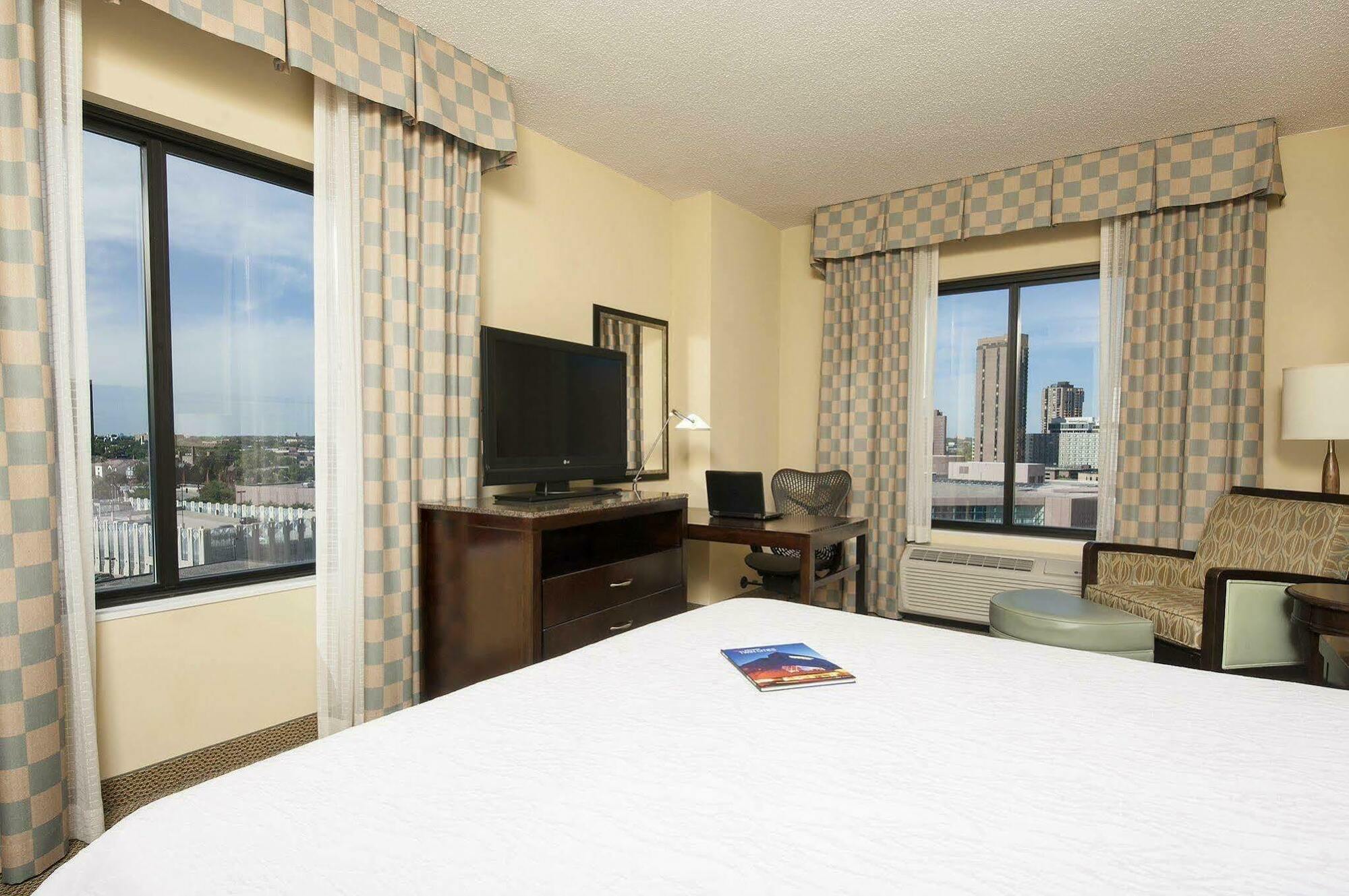 Hilton Garden Inn Minneapolis Downtown Extérieur photo